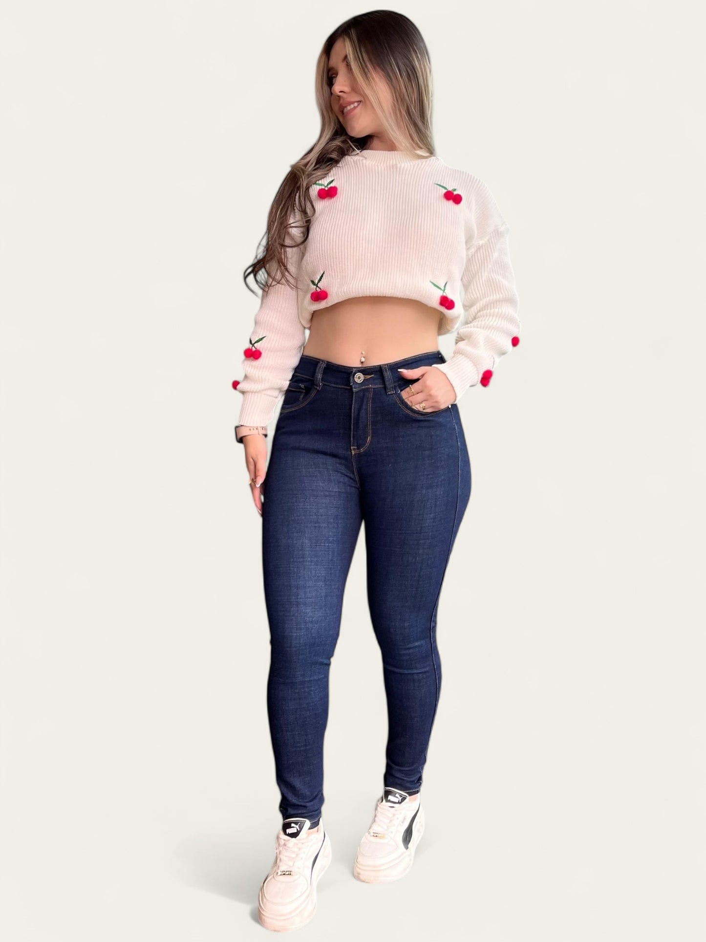 Jean skinny tiro alto levanta cola tono azul oscuro