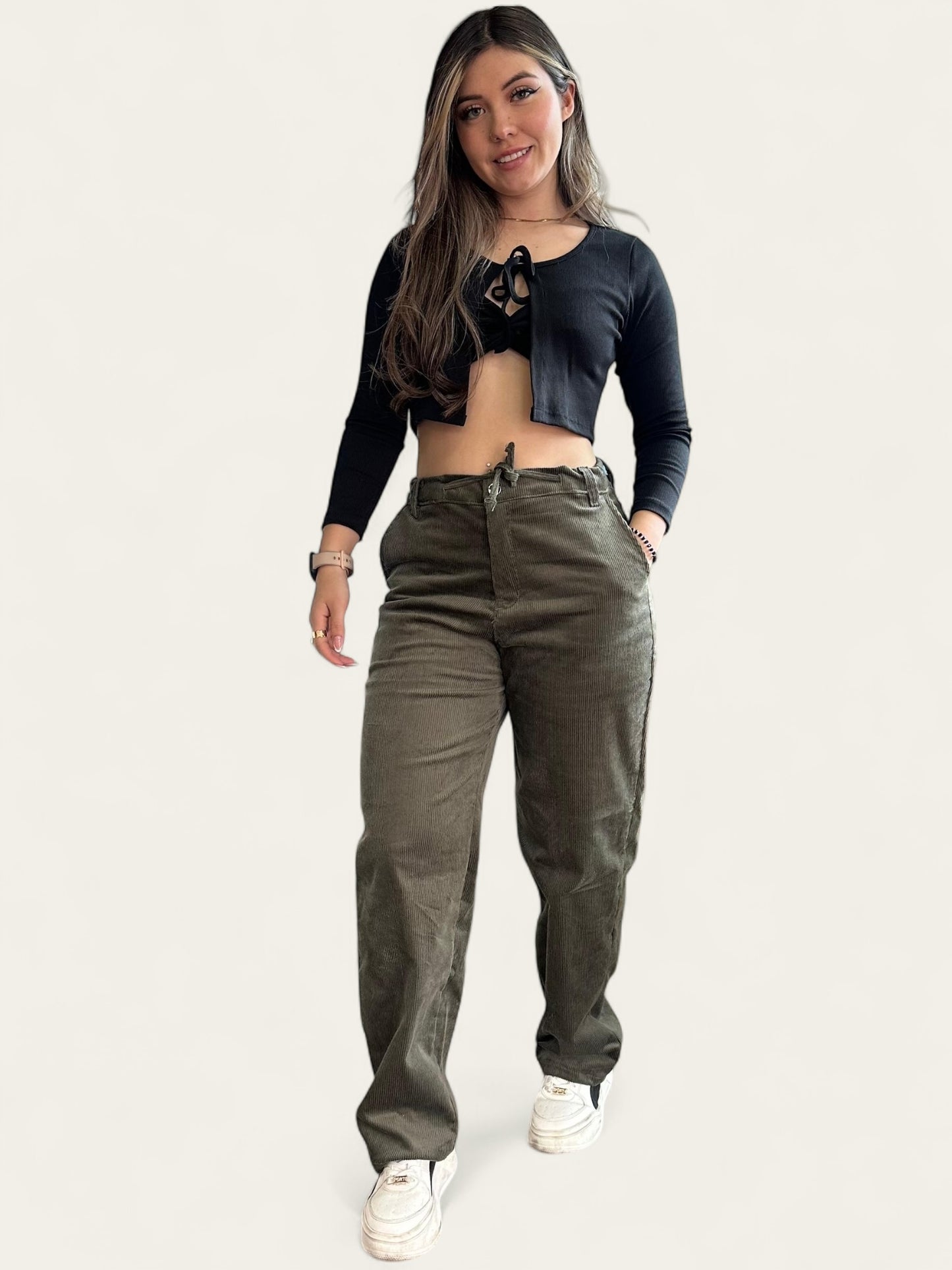 Pantalón en pana para mujer bota recta en tono verde