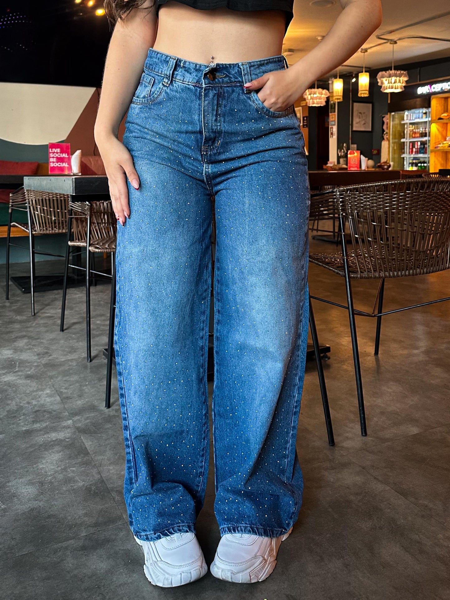 Jean wide leg azul todo brillos