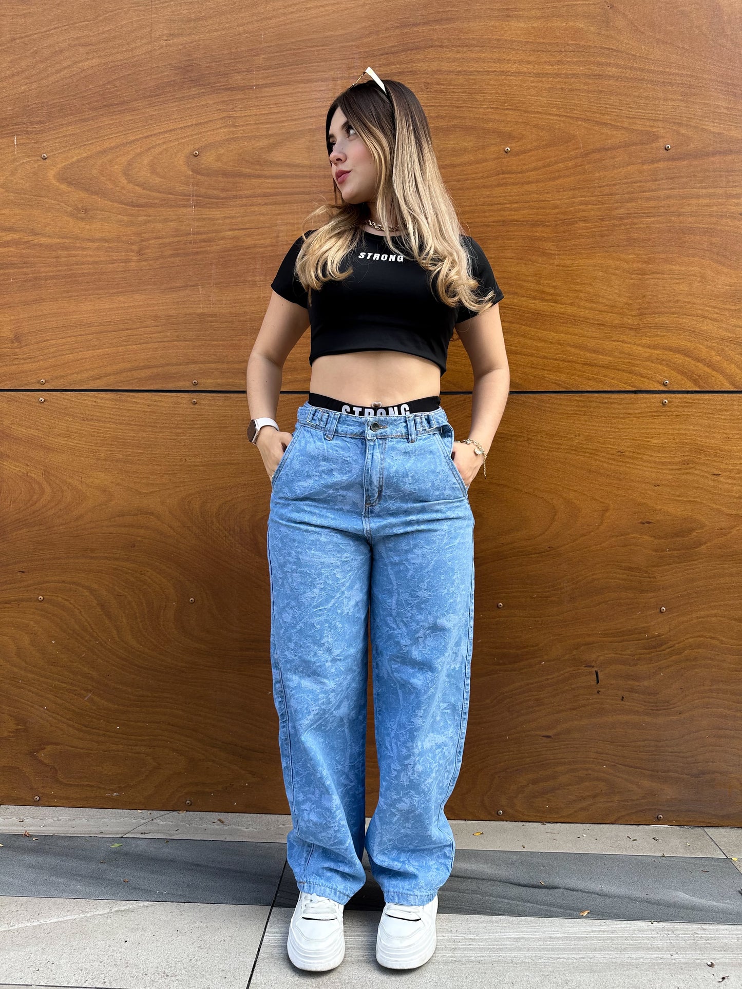 Jean baggy mujer estampado tono azul claro
