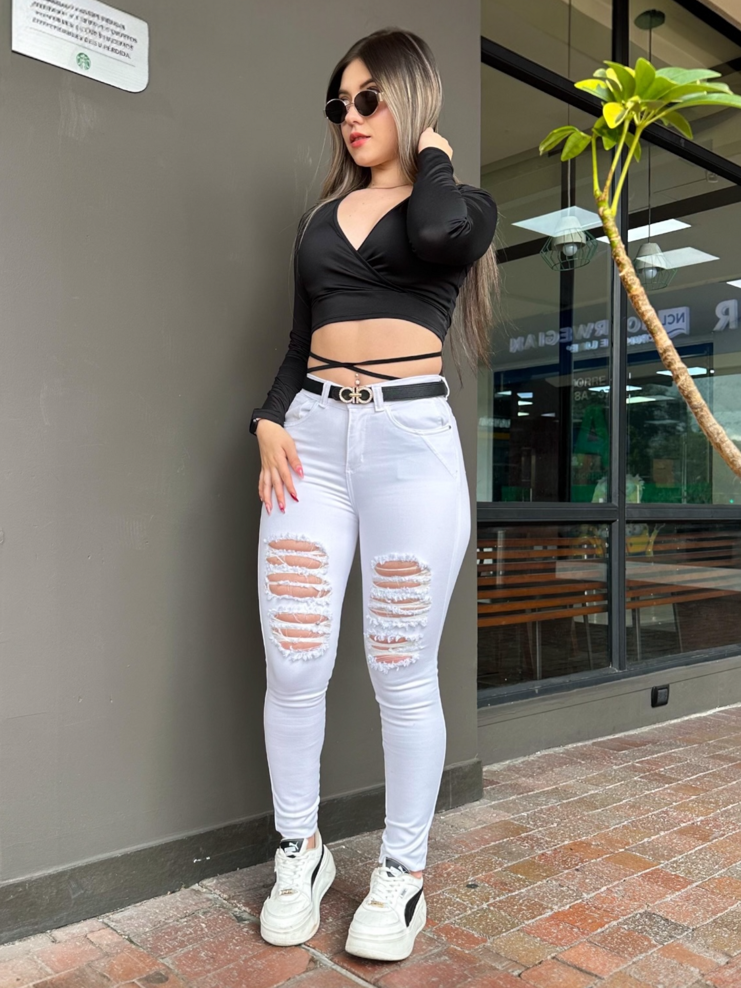 Jean skinny Mujer tiro alto tono blanco con rotos