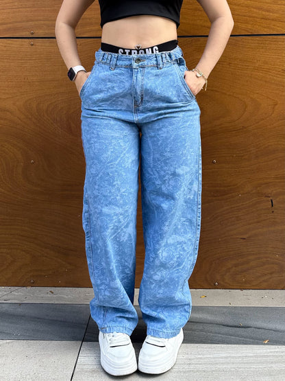 Jean baggy mujer estampado tono azul claro