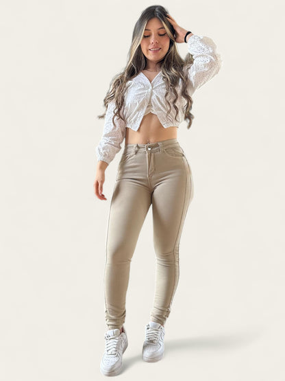 Jean skinny mujer tiro alto stretch y levanta cola beige