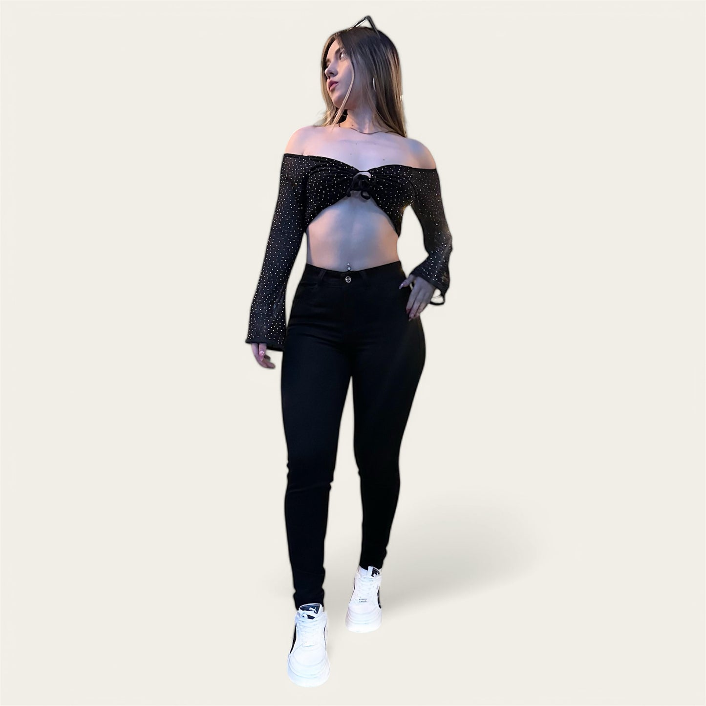 Jean Skinny tiro alto clásico levanta cola Negro