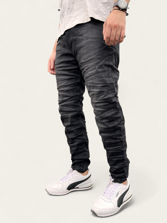 Jean slim clásico tono gris humo para hombre