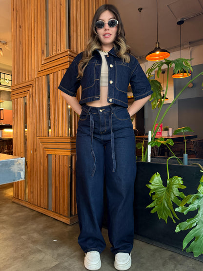 Jean wide leg mujer tono azul oscuro con correa
