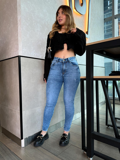 Jean skinny mujer tiro alto levanta cola azul claro