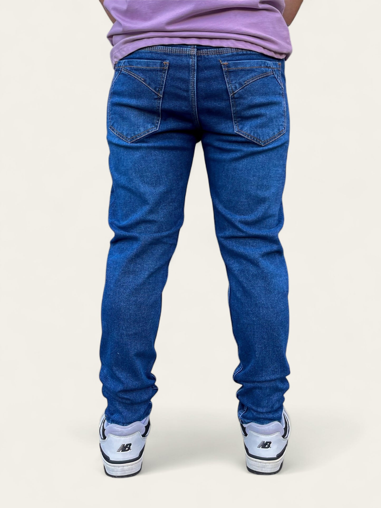 Jean slim hombre tono azul clásico