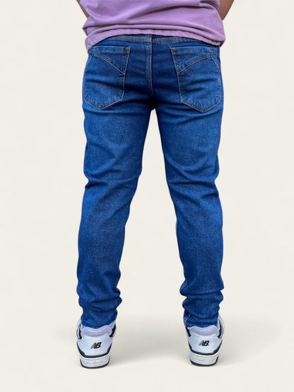 Jean slim hombre tono azul clásico