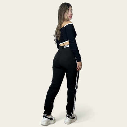 Pantalón liviano mujer tono negro línea lateral