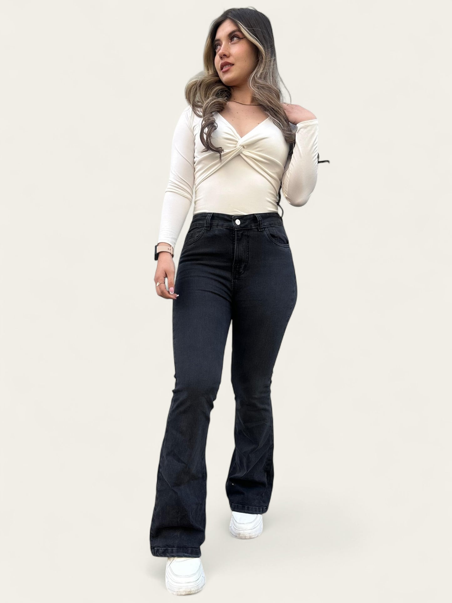 Jean flare mujer tono gris