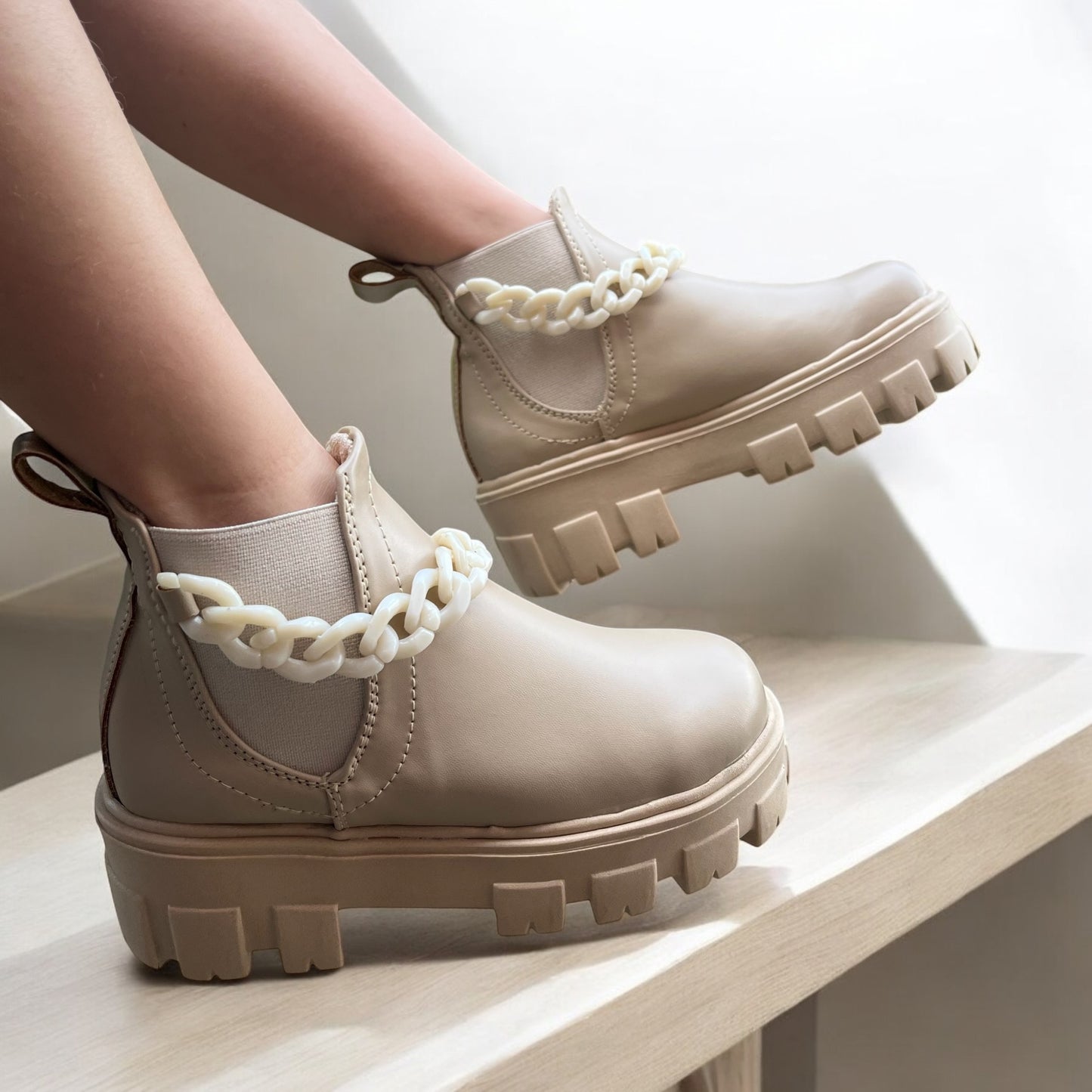 Botas beige niña