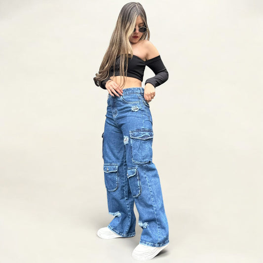Jean cargo ovalado mujer tono azul clásico