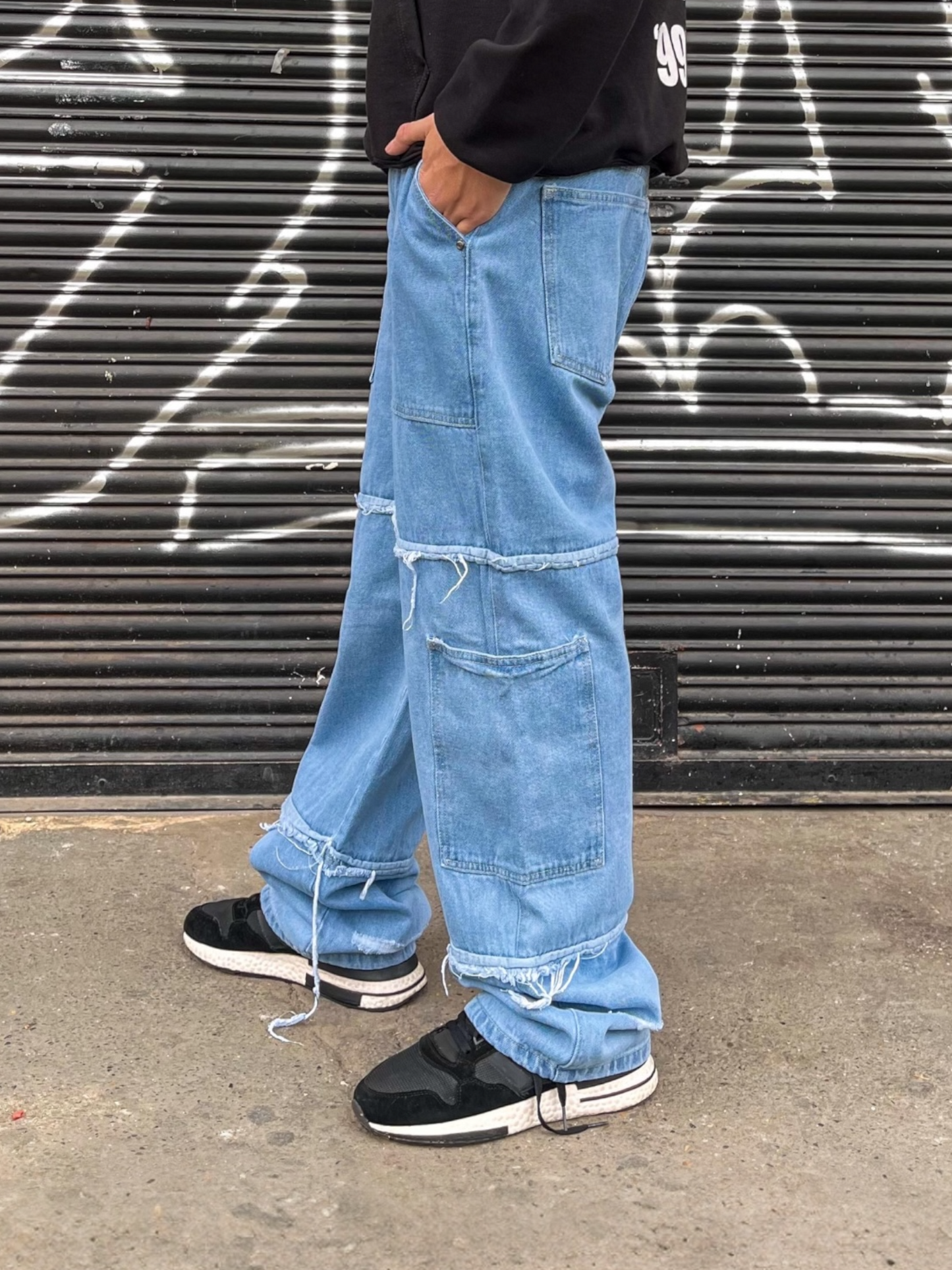 Jean cargo hombre azul claro