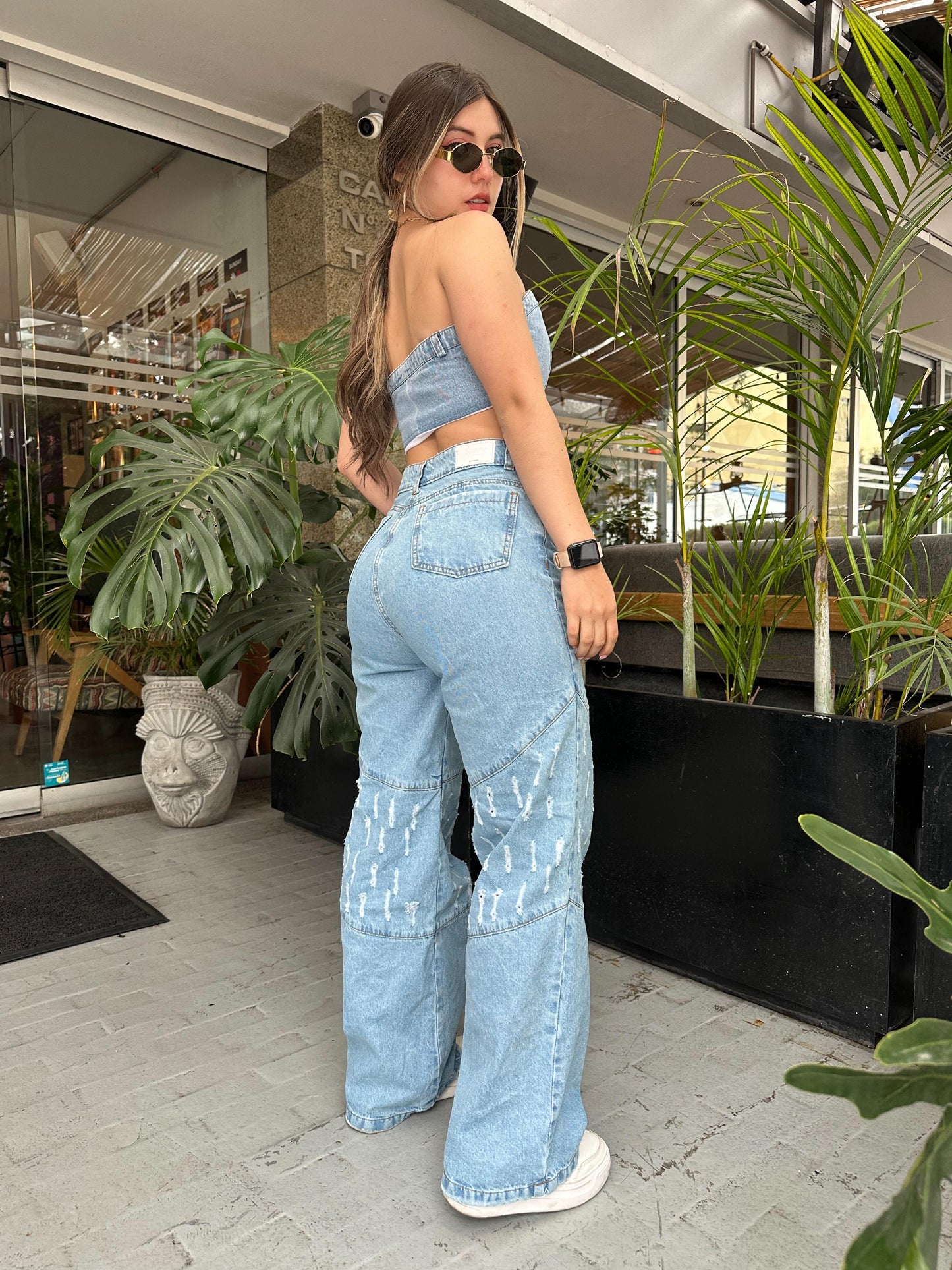 Jean wide leg tono azul claro