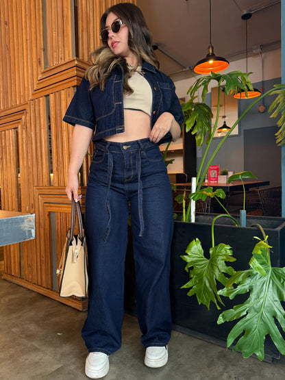 Jean wide leg mujer con correa tono azul oscuro