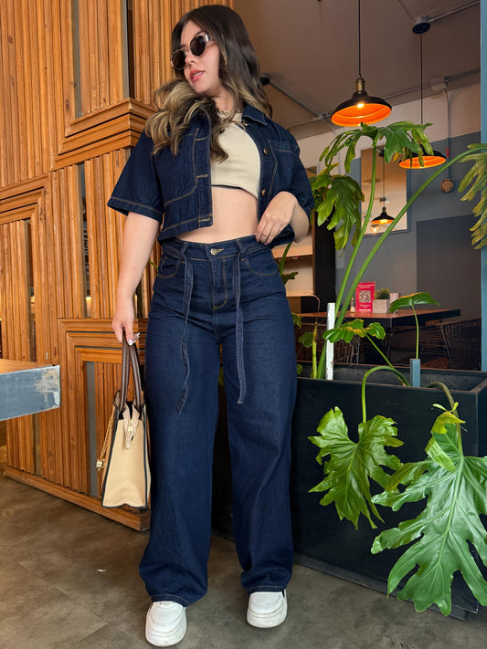 Jean wide leg mujer con correa tono azul oscuro