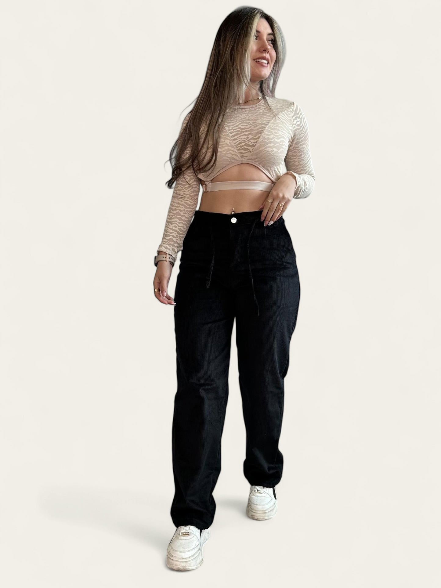 Pantalón en pana para mujer bota recta en tono negro