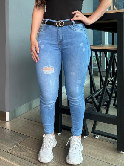 Jean skinny mujer tiro alto levanta cola tono azul claro