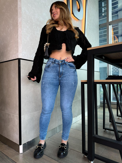 Jean skinny mujer tiro alto levanta cola azul claro