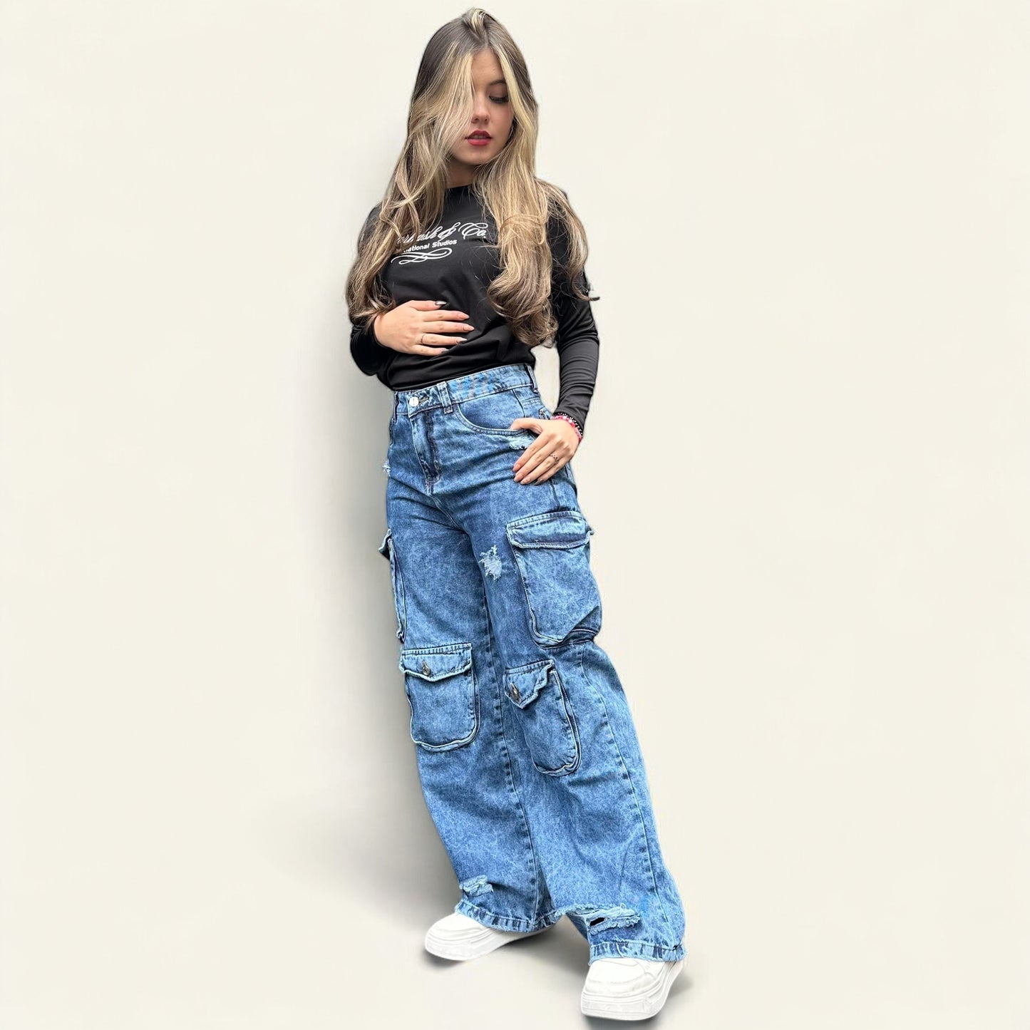 Jean cargo ovalado mujer tono azul fros