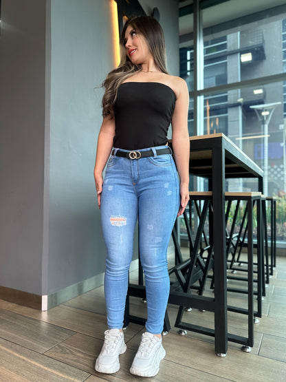 Jean skinny mujer tiro alto levanta cola tono azul claro