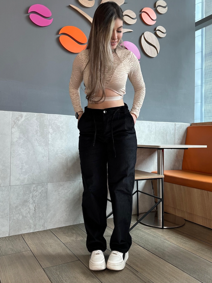 Pantalón en pana para mujer bota recta en tono negro