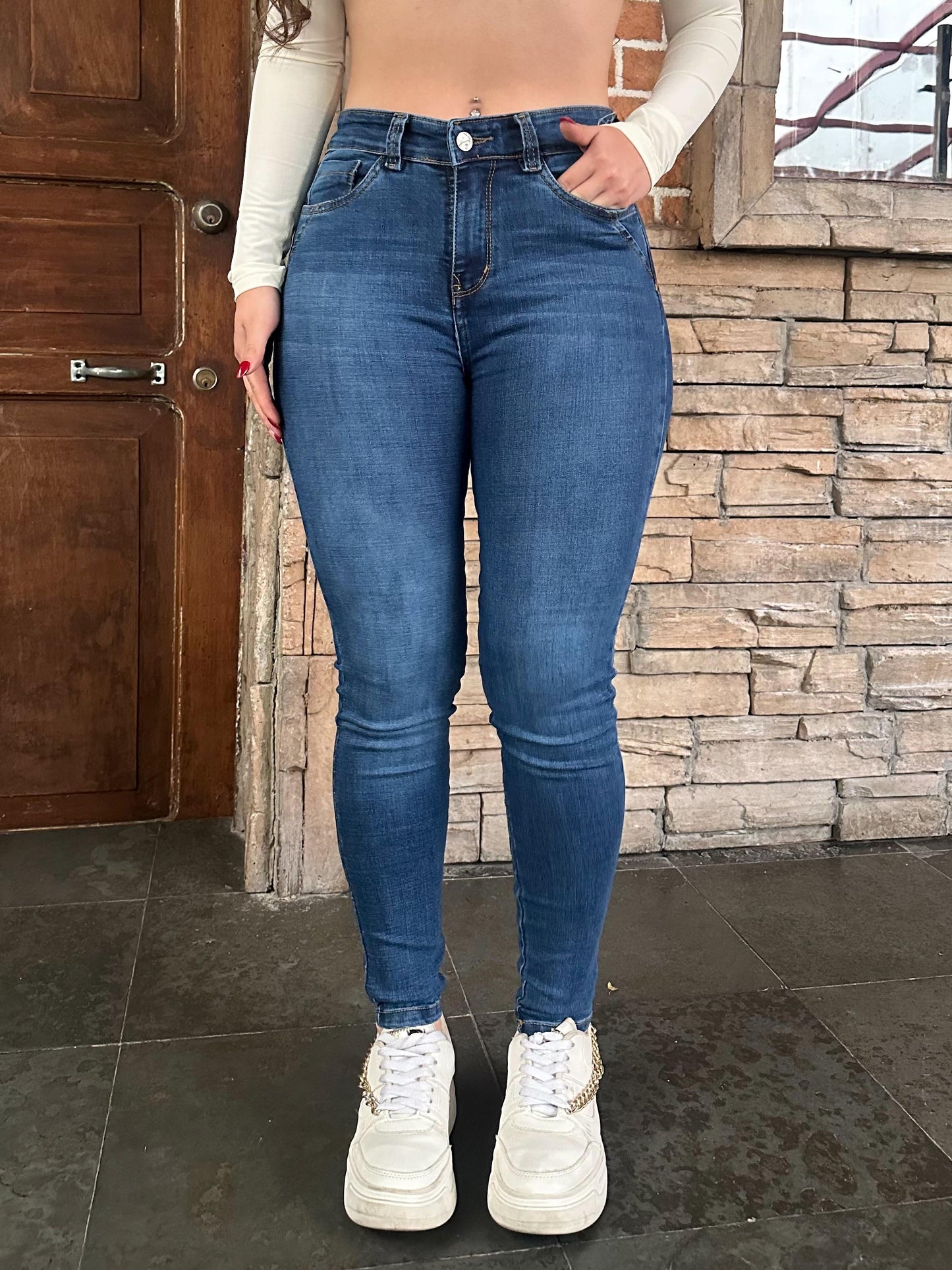 Jean skinny mujer tiro alto levanta cola azul clásico