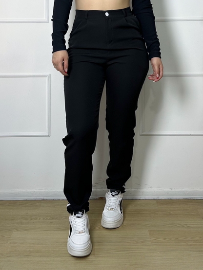 Pantalón liviano mujer tono negro línea lateral