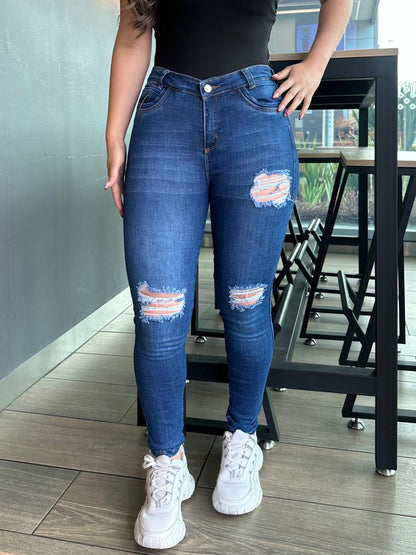 Jean skinny mujer tiro alto levanta cola tono azul oscuro con rotos