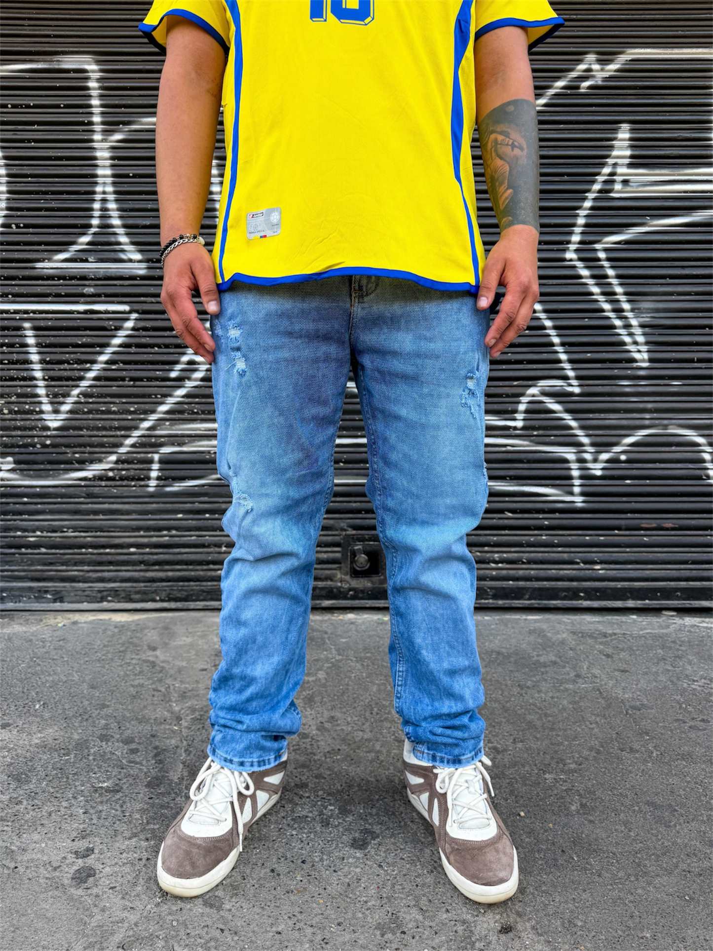 Jean hombre tono azul claro