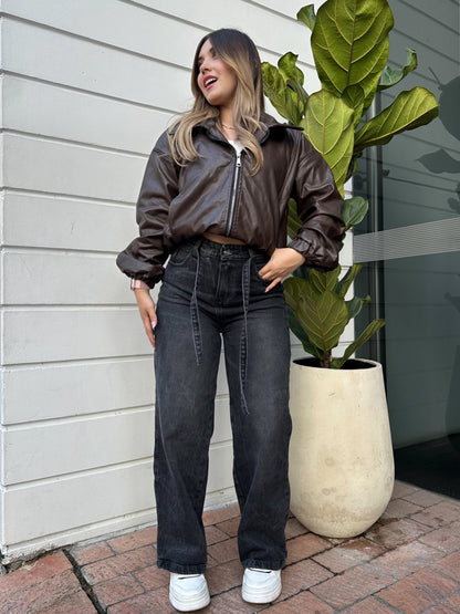 Jean wide leg mujer con correa tono gris