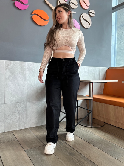Pantalón en pana para mujer bota recta en tono negro