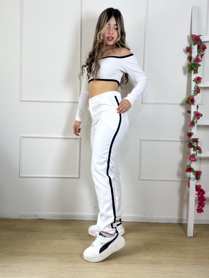 Pantalón liviano mujer tono blanco línea lateral