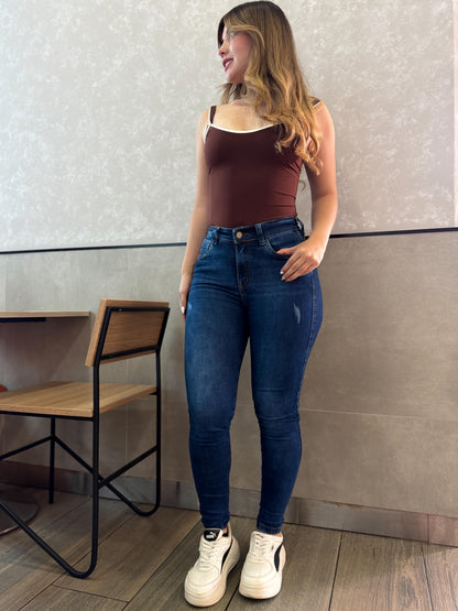 Jean skinny mujer tiro alto levanta cola azul medio