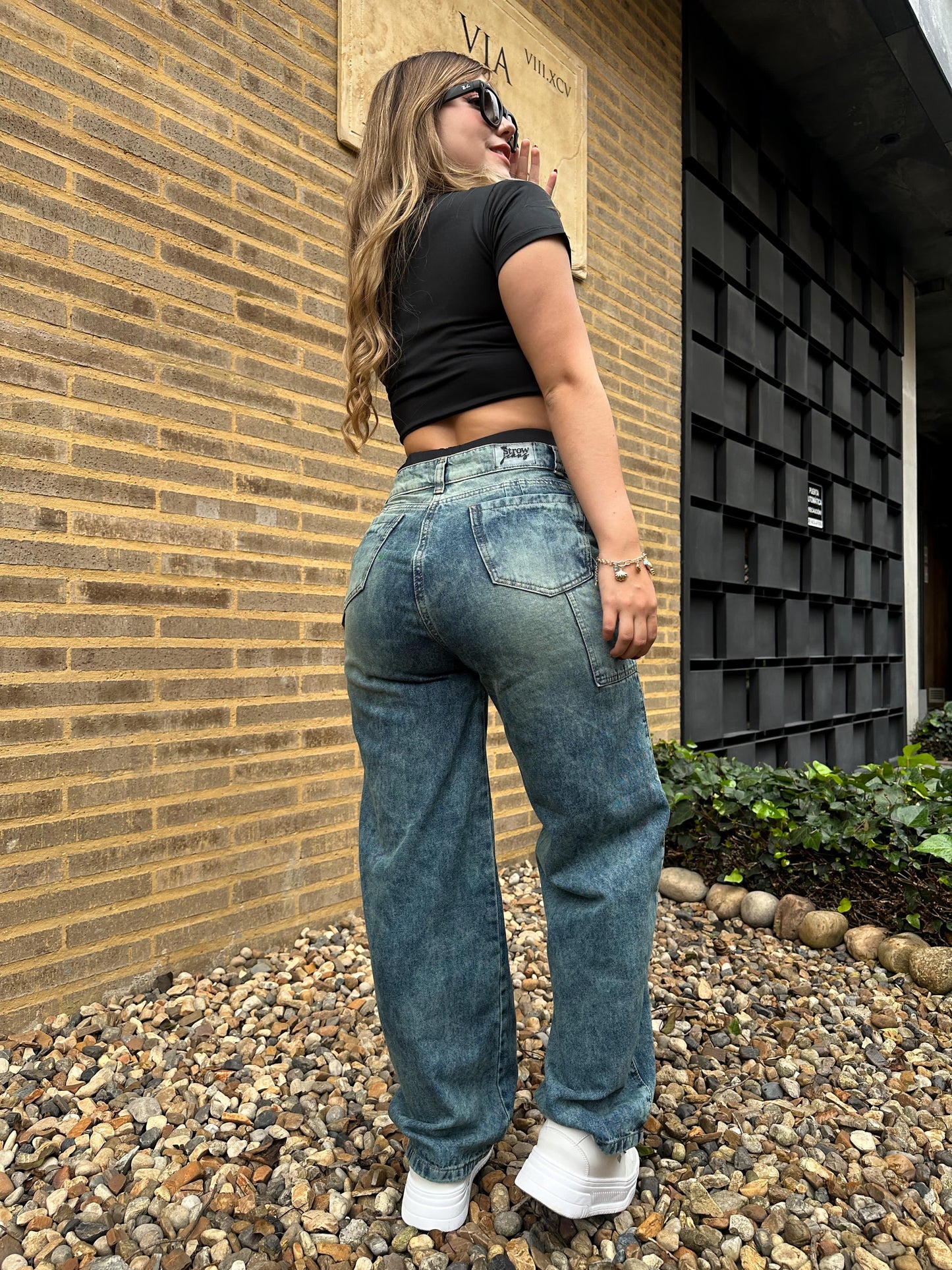 Jean baggy con ajuste de cintura tono verdoso