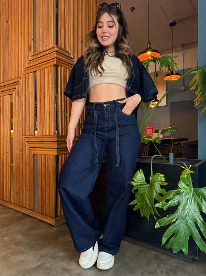 Jean wide leg mujer con correa tono azul oscuro