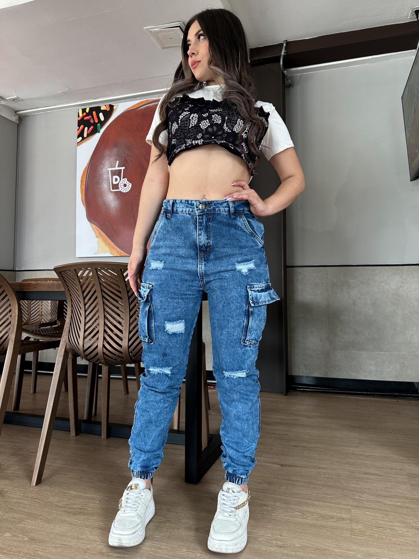 Jogger jean camuflado tono azul