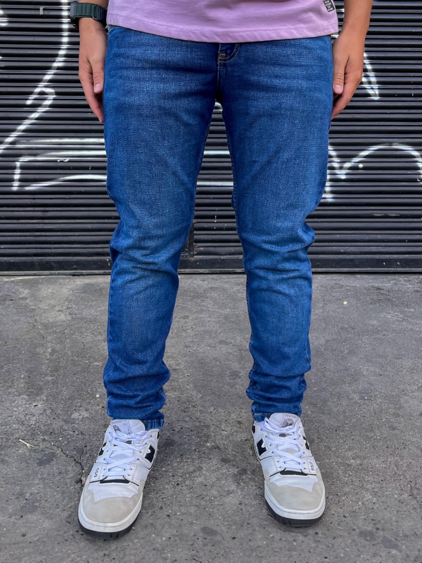 Jean slim hombre tono azul clásico