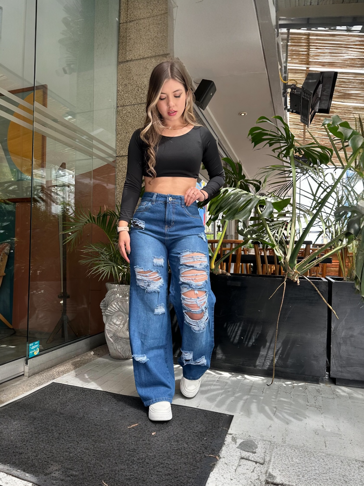 Jean wide leg mujer azul con rotos