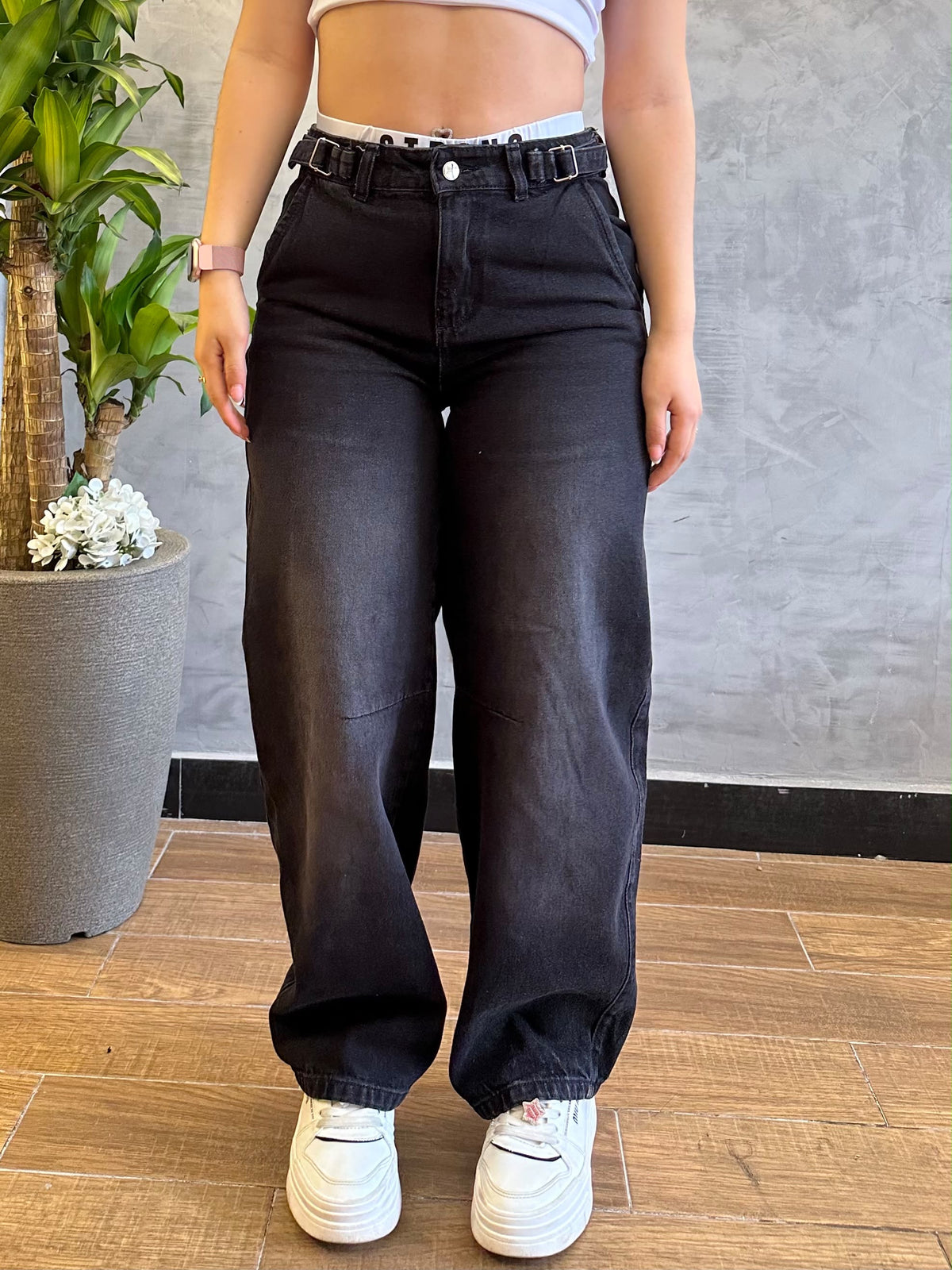 Jean baggy mujer tono Gris oscuro